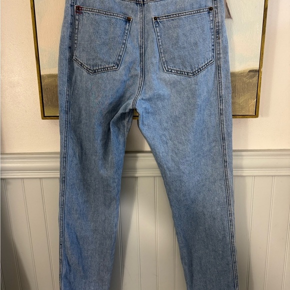 BDG Urban Outfitters High Rise Cowboy Cut Mom Jeans Medium Blue Size 27* - Picture 6 of 10